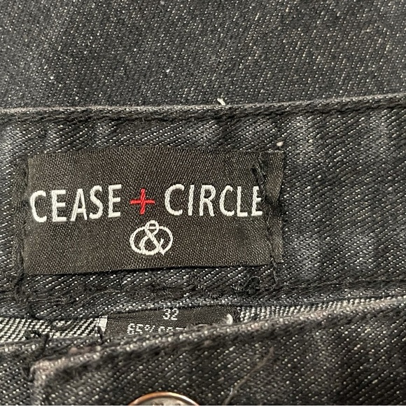 Men's Blue Jeans - Picture 12 of 12